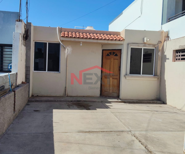 CASA EN RENTA EN COL. LAS GRANJAS