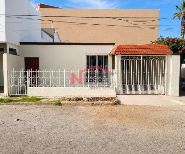 CASA EN RENTA EN COL. VILLA SOL