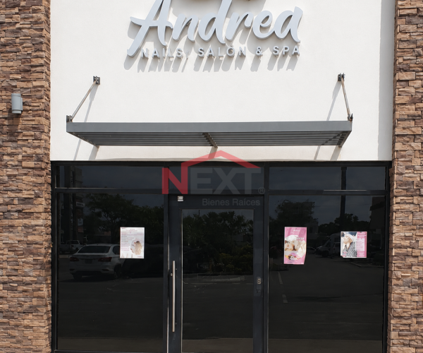 VENTA DE LOCAL COMERCIAL UBICADO EN PLAZA LAS HACIENDAS