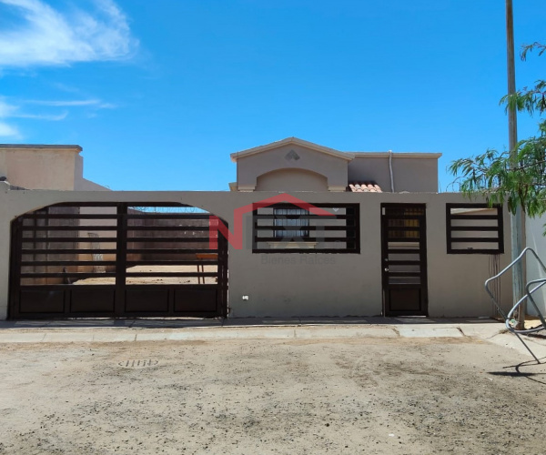 CASA EN VENTA EN PUERTA REAL RESIDENCIAL