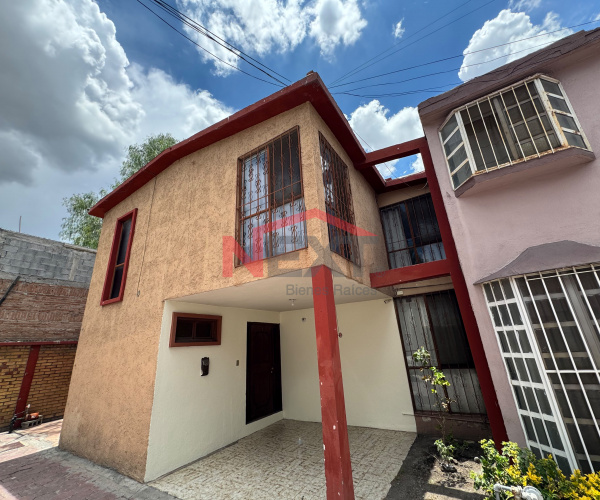CASA EN VENTA EN LA COLONIA JARDINES DEL VALLE