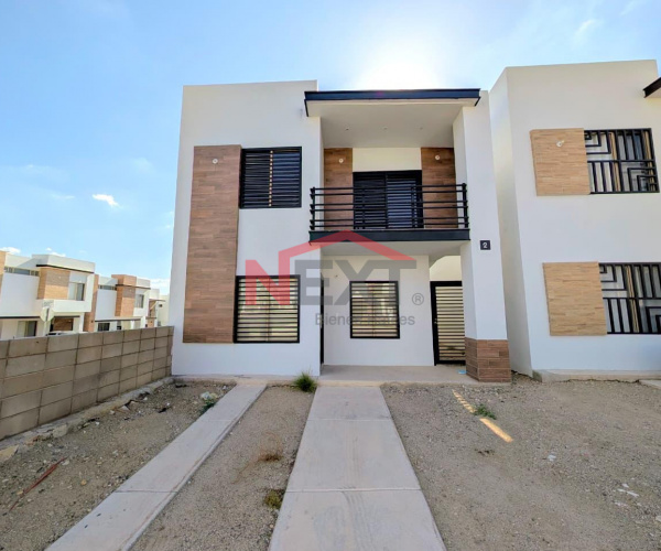 CASA EN VENTA EN CATANIA RESIDENCIAL