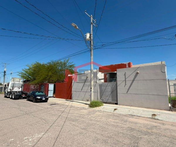 LOCAL DE EVENTOS CON TERRENO EN VENTA EN COL. NUEVO SAHUARO