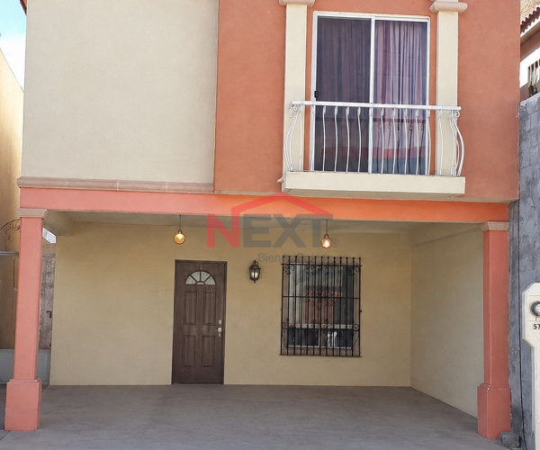 CASA EN VENTA FRACC. PORTAL DEL PEDREGAL AL PONIENTE