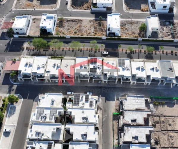 CASA EN VENTA EN VENTURA RESIDENCIAL
