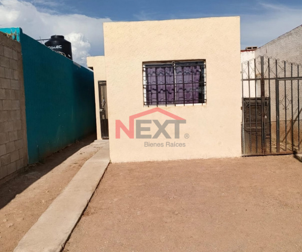 CASA EN VENTA EN FRACC. LA MESA, NOGALES