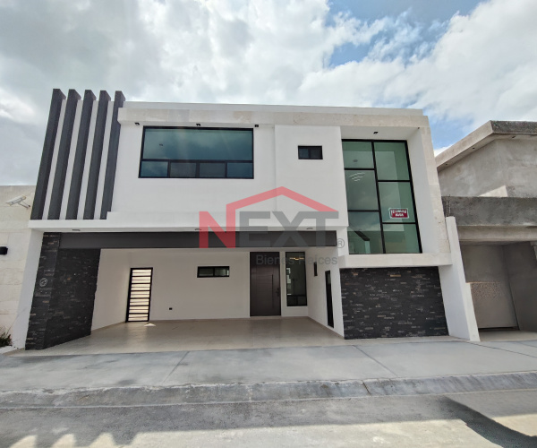 Venta de casa en Rincon de Los Encinos