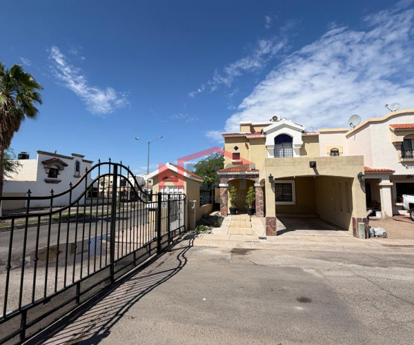 CASA EN VENTA EN MONTECARLO RESIDENCIAL