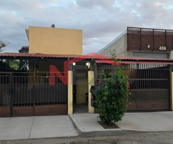 CASA EN VENTA EN COL. OLIVARES
