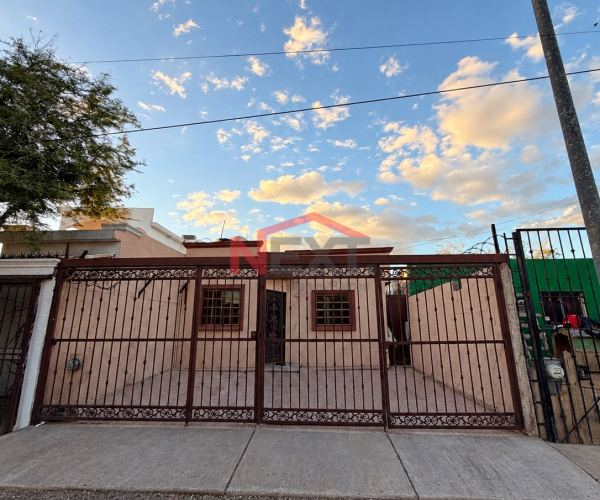 CASA EN VENTA EN FRACC. LOS ARROYOS