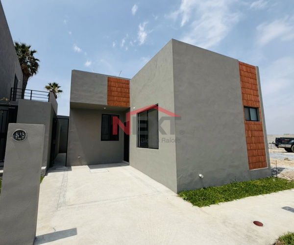 Casa nueva en renta  en Ramos Arizpe, amueblada y equipada .