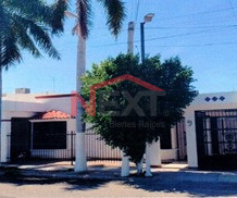 CASA EN VENTA EN COL. VILLA SATELITE