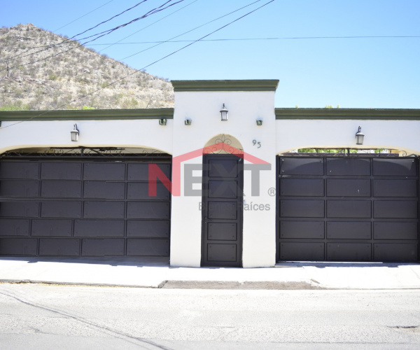 CASA EN VENTA EN COL. PEDREGAL DE LA VILLA