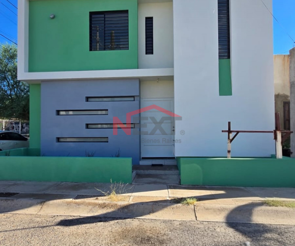 CASA EN VENTA EN COL. VILLAS DEL PALMAR