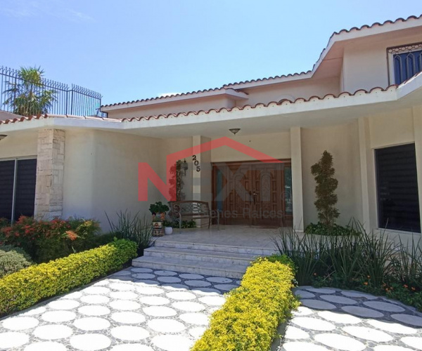 CASA EN VENTA EN COL. PITIC