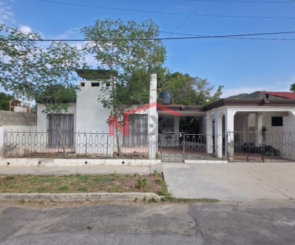 CASA EN VENTA EN COL. VILLA DE SERIS
