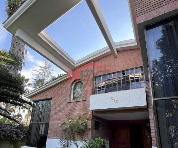 CASA EN VENTA EN CAPELLANIA AL NORTE