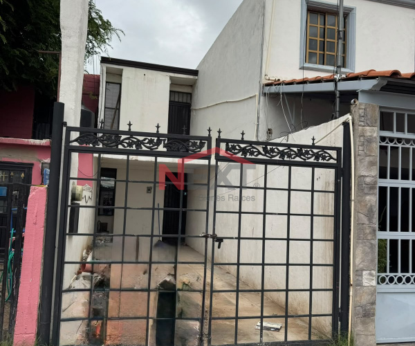 CASA EN RENTA EN FRACC. LOS NARANJOS