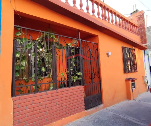 CASA EN VENTA EN SATÉLITE SUR